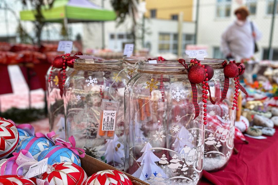 Vánoční výstavka a vystoupení žáků ZŠ